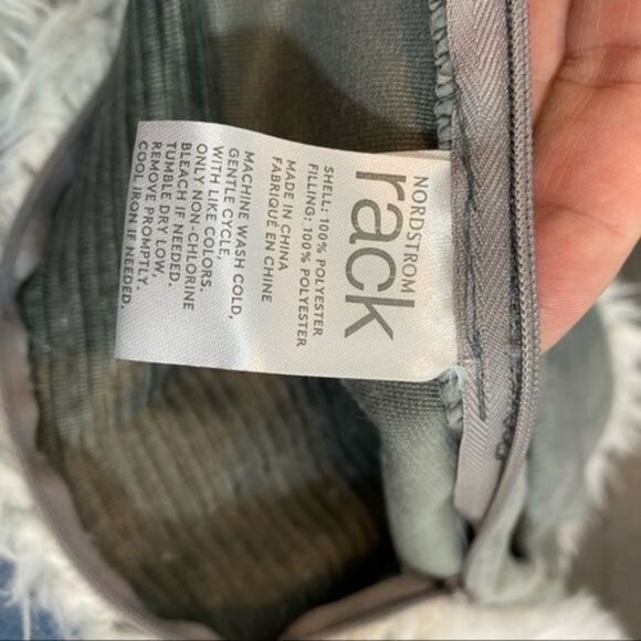 Nordstrom Tipped Coziest Faux Fur Pillow Cover NWT - Picture 6 of 7